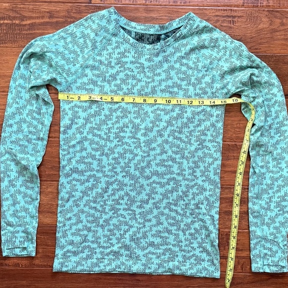 Athleta Momentum Seamless Top Printed Teal Black Design Long Sleeve, Small - Picture 3 of 7